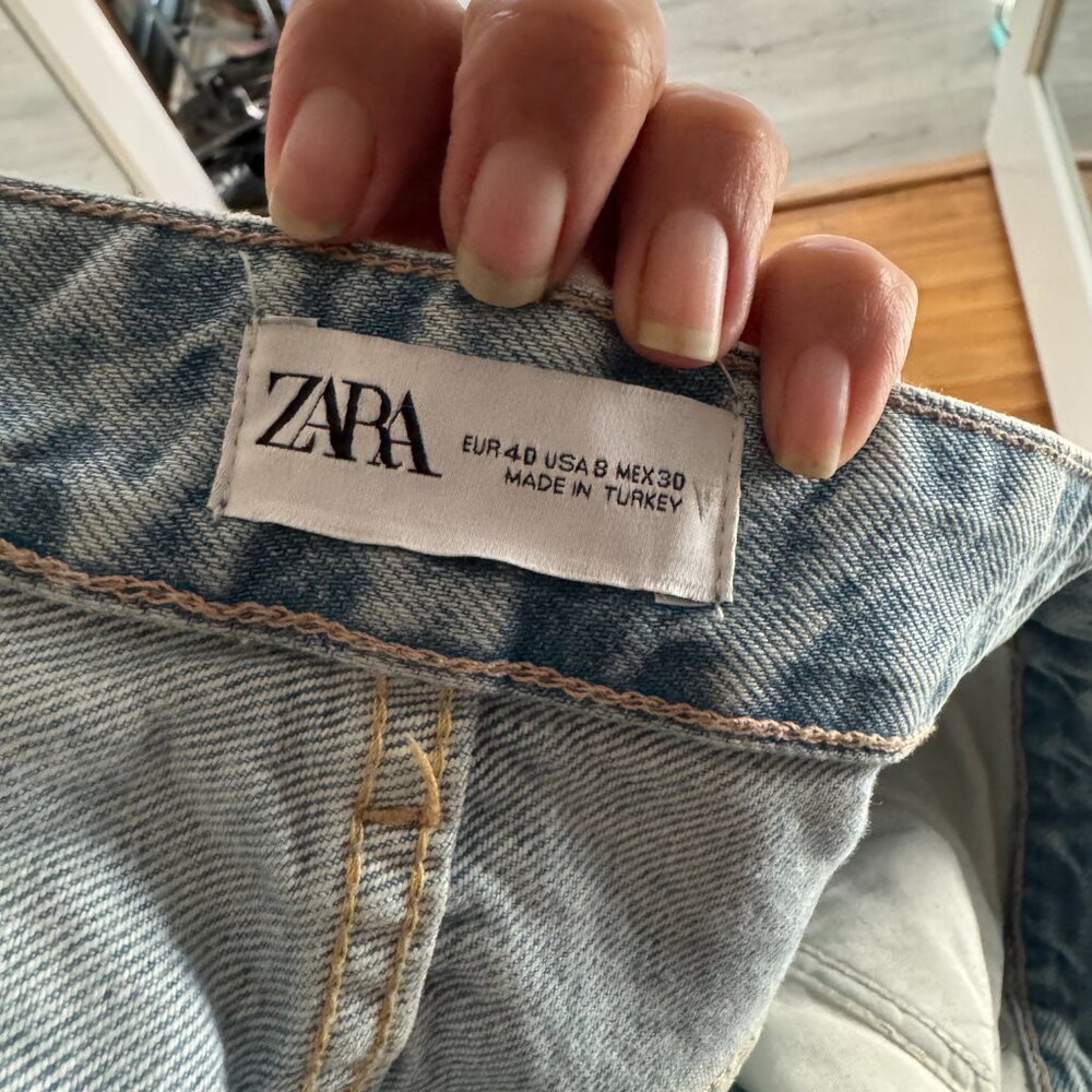 Zara High Rise Ripped Light Wash Jean - Picture 5 of 5